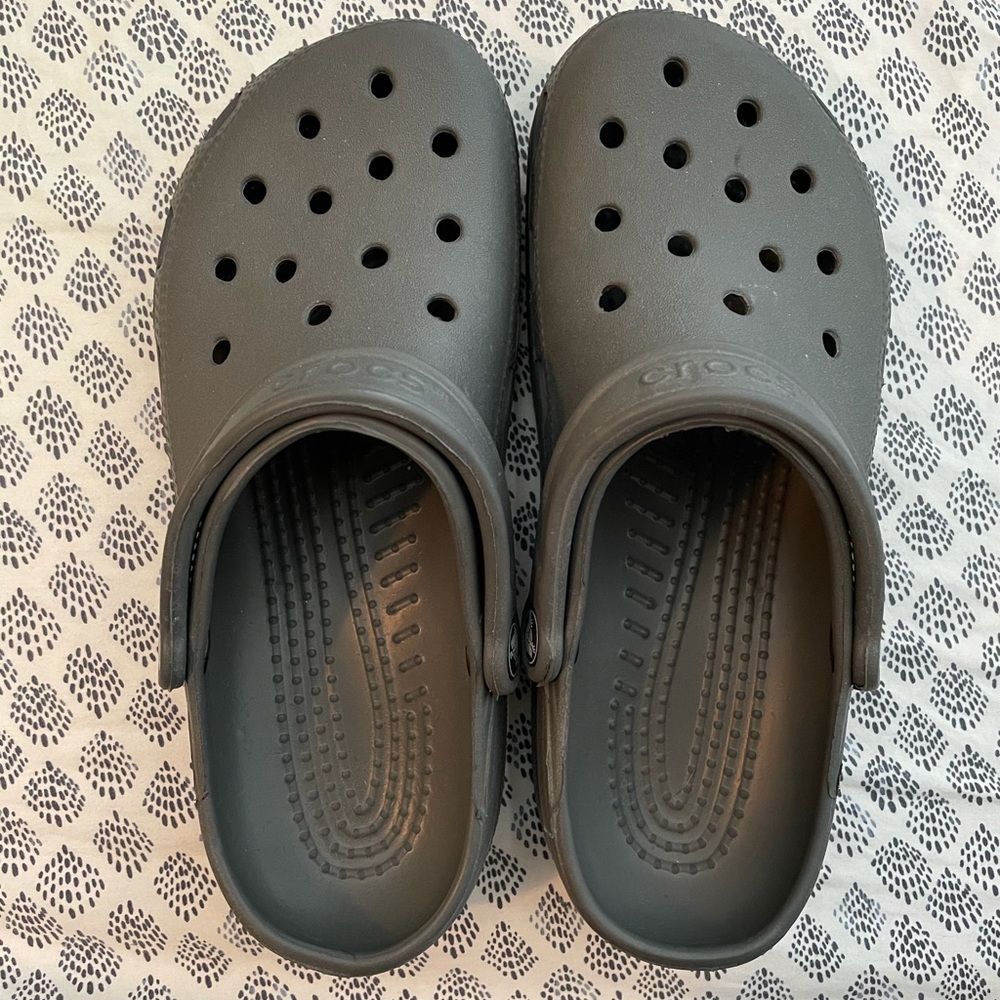 Gray Crocs - Size M7 W9